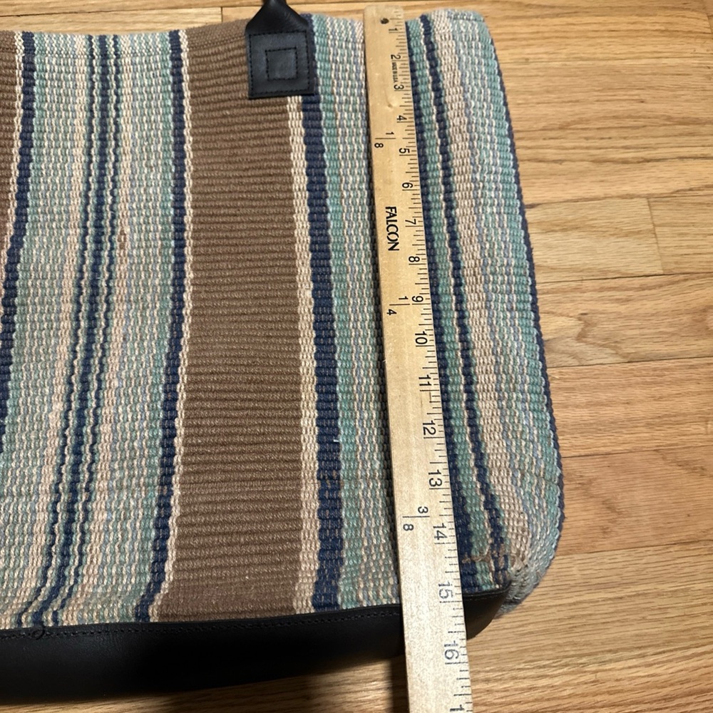 Dash & Albert Rug Company
Handwoven Bohemian Leather
Strap Jumbo Tote Bag Purse - Picture 4 of 9